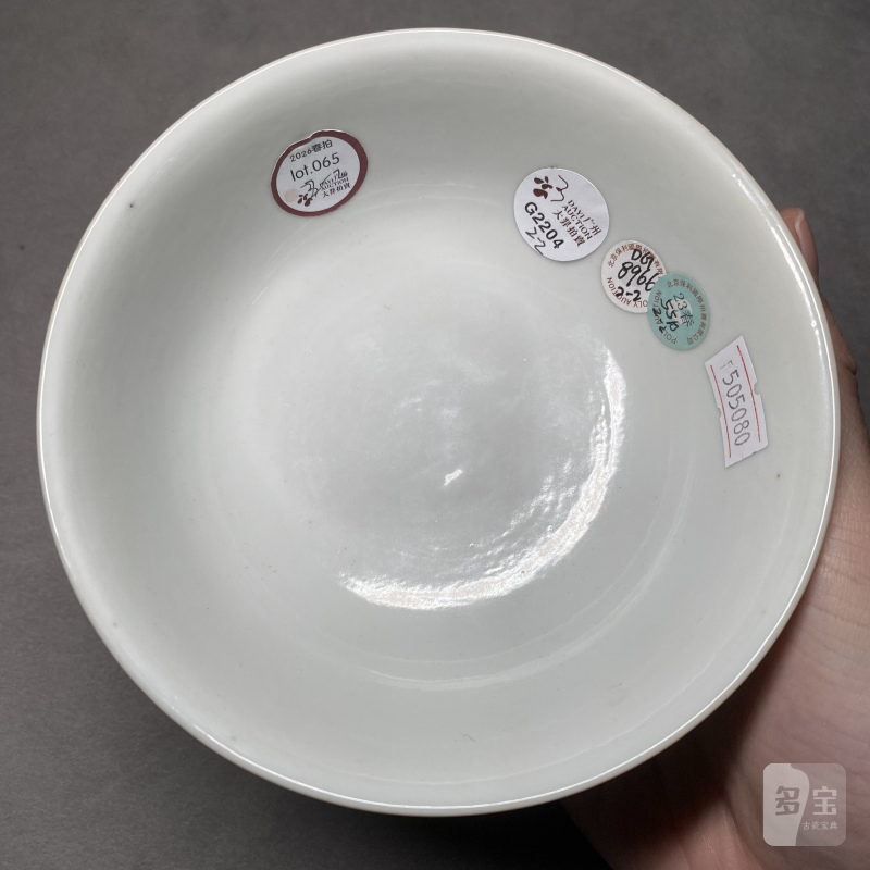 清雍正 粉彩花卉纹墩式碗一对 - 图8